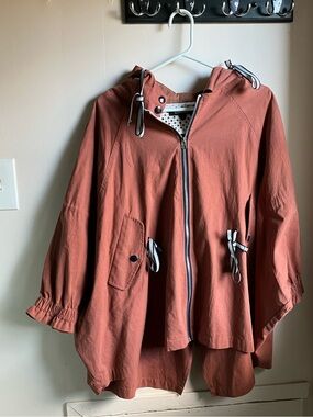 Lightweight Rust Utility Hooded Jacket with Drawstring Waist
